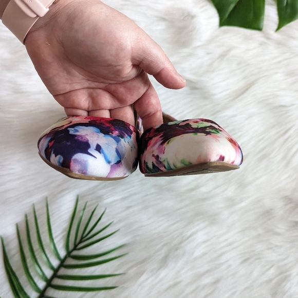 Dream Pairs colorful floral pointed toe flats size 11 - Picture 5 of 9